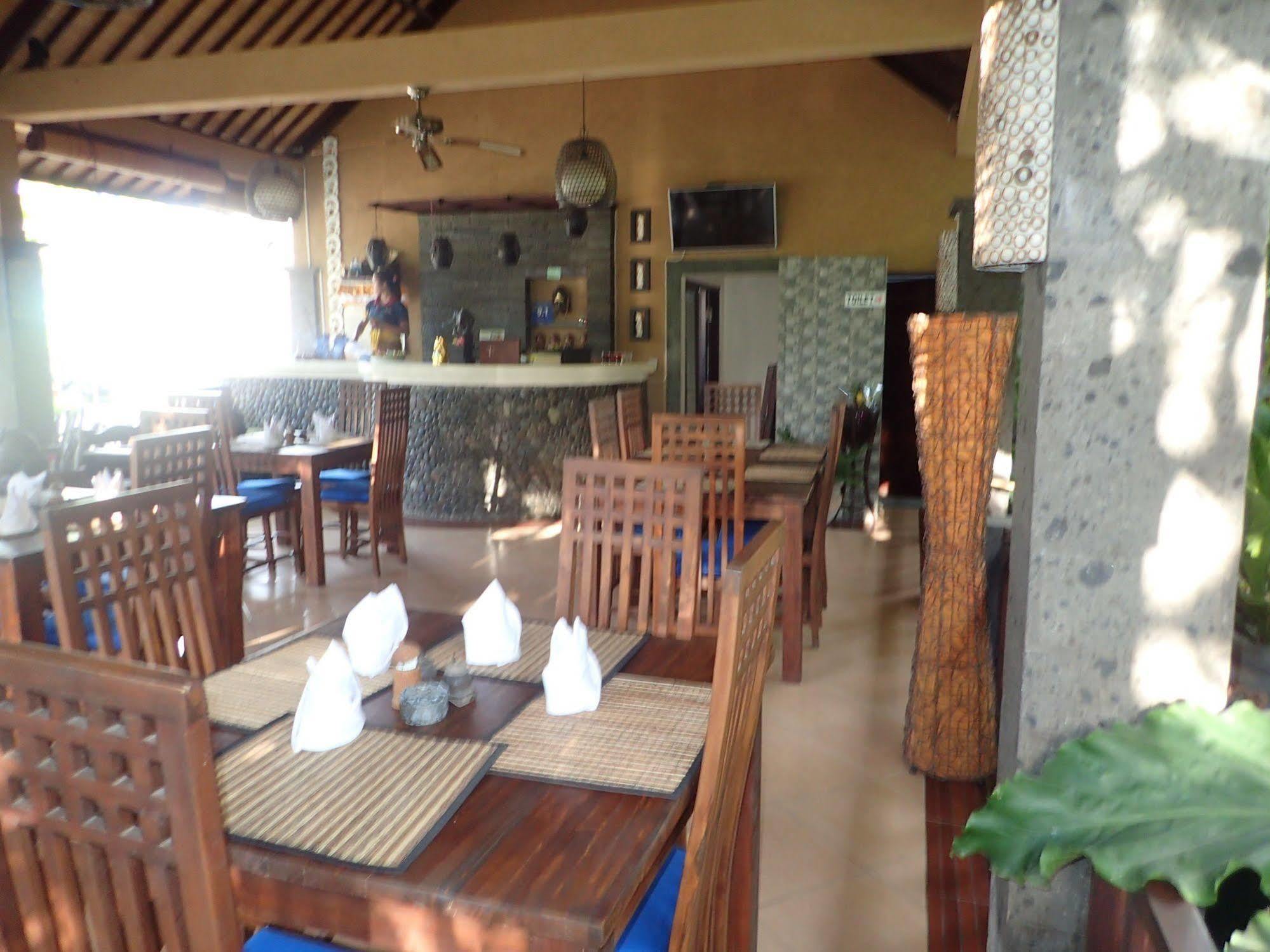 אמד Alami Resort, Restaurant And Dive Center מראה חיצוני תמונה
